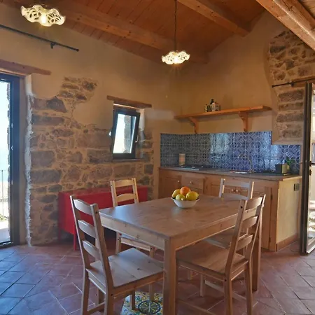 Donna Luna Flats * Sant'Ambrogio (Sicily)